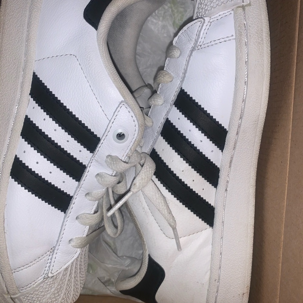 ❌SOLD❌ Adidas Superstar 2 K